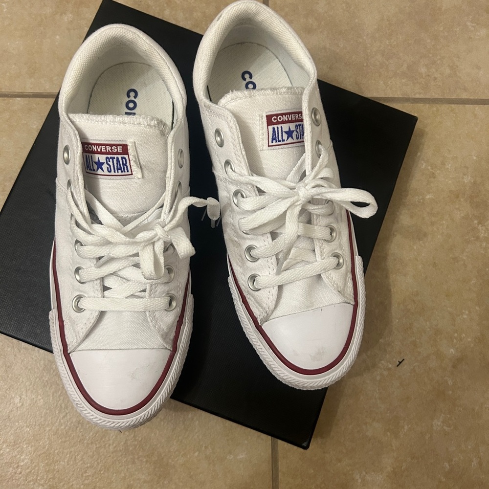 white converse low - Picture 2 of 7